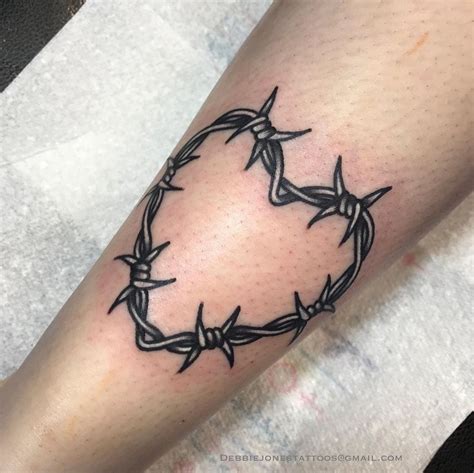 200+ Best Barbed Wire Tattoo Designs For Men and Women (2022 ...