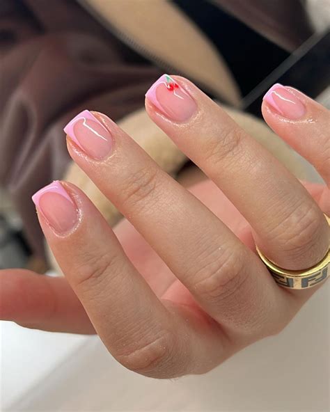 35+ Trendiest Light Pink Nails To Try This Season - Sweet Money Bee