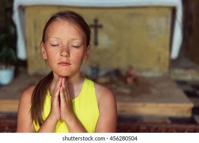 Child Praying Church Stock Photo 456280504 | Shutterstock