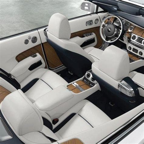 20 Luxurious And Elegant Interior Photos Of Rolls Royce