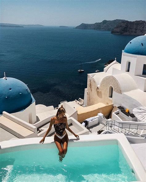 Hanging here... 🧘🏼‍♀️#Santorini #Oia Places In Europe, Places To Travel ...