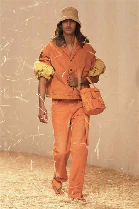 Jacquemus “LE RAPHIA” Spring/Summer 2023 Runway Show | Hypebeast