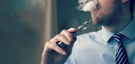 Is vaping better than smoking? Vaping illness symptoms - Medvisit