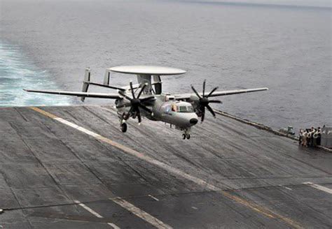 E-2 Hawkeye Awacs landing on a carrier : r/aviation