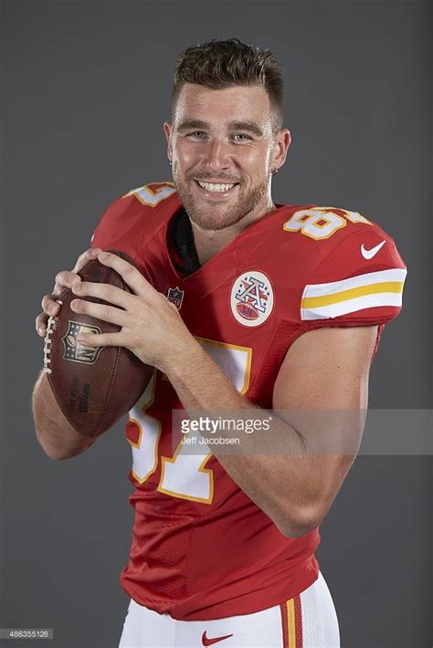 travis kelce Kansas City Chiefs Football, American Football Players ...