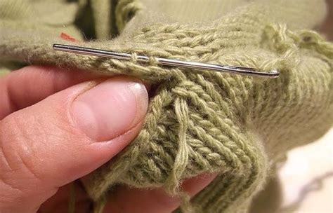 How beautiful it is to sew a sleeve into a knit knit product