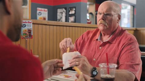 Chiefs' Andy Reid and Patrick Mahomes star in a new commercial