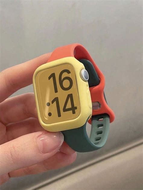 Does anyone know of any watch faces similar to this? : r/WatchFacesWearOS