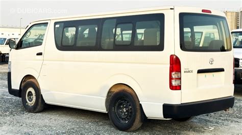 New TOYOTA HIACE 3.0L BUS 15-SEATS A/C MT 2023 for sale in Dubai - 677013