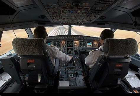 Gillespie blog: cockpit view landing