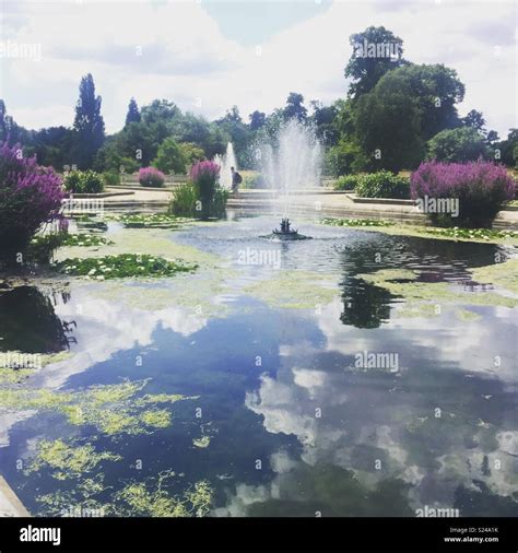 British summer time hyde park hi-res stock photography and images - Alamy