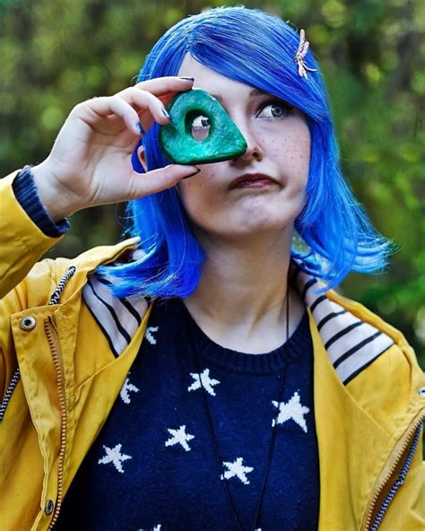 Coraline | @anmaykaa Coraline Cosplay | Cosplay, Creative costumes ...