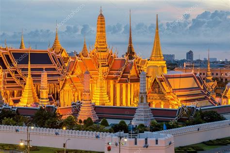 Wat Phra Kaew, Temple of the Emerald Buddha, Bangkok, Thailand — Stock ...