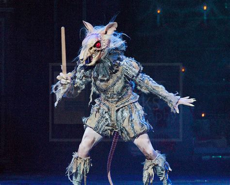 James Streeter as the Mouse King in English National Ballet's The ...