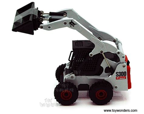 M4 Bobcat S300 Skidsteer Farm Tractor by Tomy ERTL 1/32 scale diecast ...