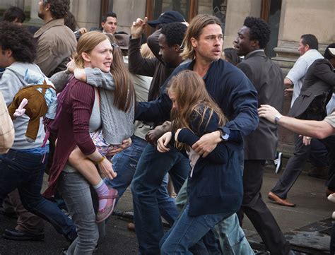 'World War Z' review: Brad Pitt’s zombie thriller is a scary summer ...