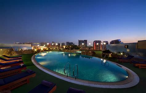 Rooftop Swimming Pool Hotel A Dubai, Hotel Pool, City Hotel, Saratoga ...