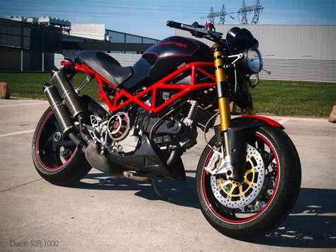 My beast, Ducati S2R 1000 Carbon : bikesgonewild