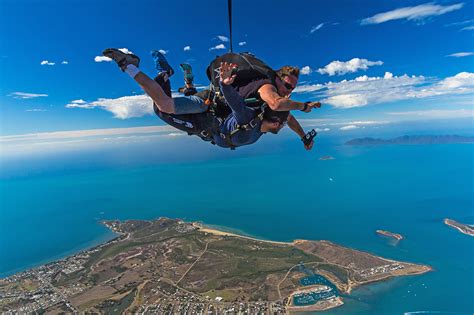 Airlie Beach Tandem Skydive with Beach Landing - Self Drive - Airlie ...