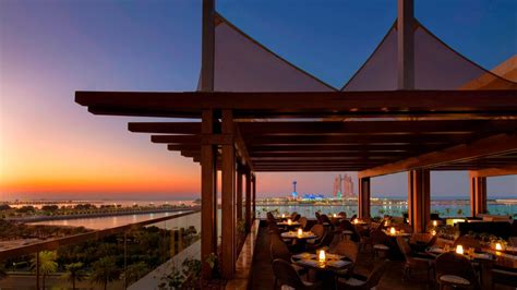 A quintessential luxury hotel at West Corniche | The St. Regis Abu Dhabi