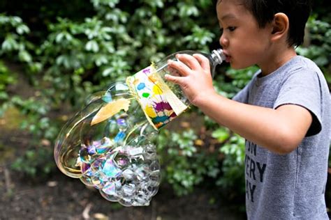 DIY RECYCLED BOTTLE BUBBLE BLOWER