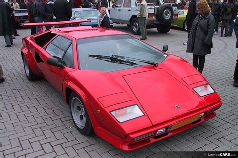 Lamborghini Countach LP500 S - Specs & Performance - LamboCARS