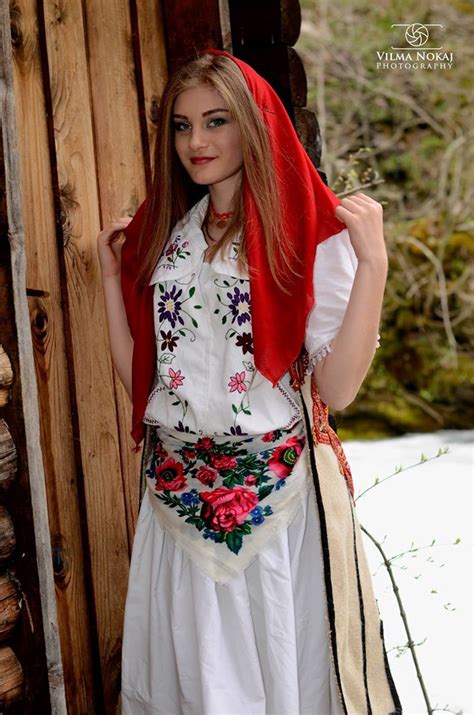 Traditional Albanian Costumes - Traditional Clothing of Albanians Photo ...