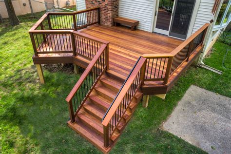 Popular Wood Deck Options: Pressure-Treated vs Hardwood Decking