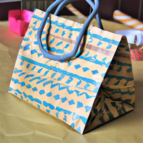 How to Make a Bag Out of Wrapping Paper: Step-by-Step Guide and ...