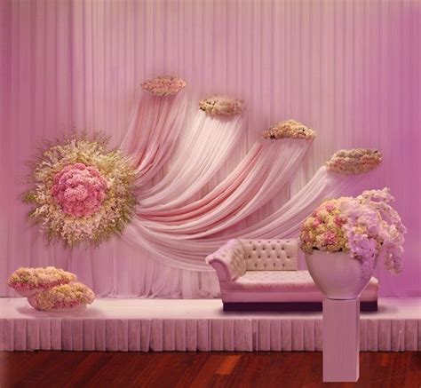 15 Stunning Floral Backdrops For Perfect Wedding Pictures