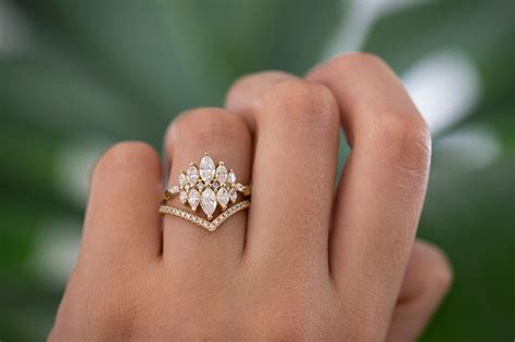 Unusual Engagement Ring Set with Marquise Diamonds – ARTEMER