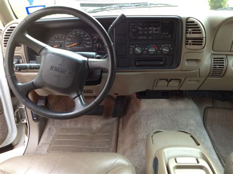 1999 GMC Suburban - Interior Pictures - CarGurus