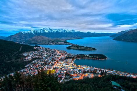 Lake Wakatipu, New Zealand - Activities and History » Experience Queenstown