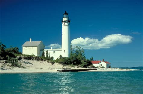 lighthouse, Marquette,MI | Lake lighthouse, Lighthouse pictures, Island ...