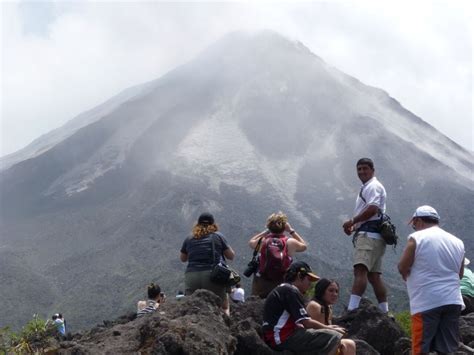 Arenal Volcano Hike & Paradise Hot Springs - La Fortuna | Project ...