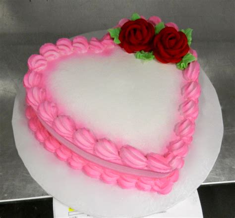 Buttercream Heart Cake with roses and airbrushing #feelthelove | Heart ...