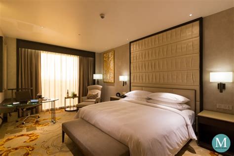 Sheraton Manila Hotel » Deluxe Room