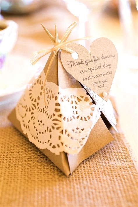 How to Use Wedding Favor Sayings to Personalize Your Wedding Favor ...