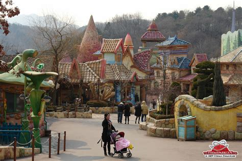 Everland - photographed, reviewed and rated by The Theme Park Guy