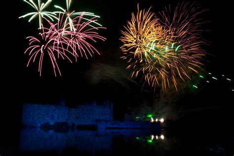 Leeds Castle Fireworks 2009 | Myles Noton – Blog