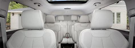 2023 Jeep Grand Cherokee Interior | Rockwall Chrysler Dodge Jeep Ram