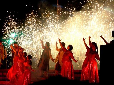 15 Countries that Celebrate Diwali Festival of Lights - Holidappy