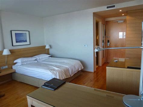 Cabin Hotel Reykjavik Iceland / Hotel Cabin (Reykjavik, Iceland ...