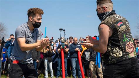 Josh fight: Crowds show up in US park for pool noodle battle to win ...