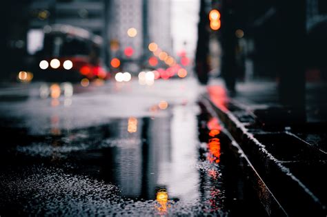 Rainy City Street Wallpaper