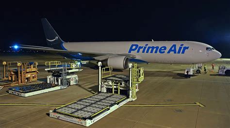 Cargo Activity at Illinois Airport Jumps 39% as UPS, Amazon Flights ...