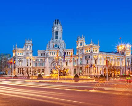 La Plaza de Cibeles y sus alrededores. Orgullo de los madrileños