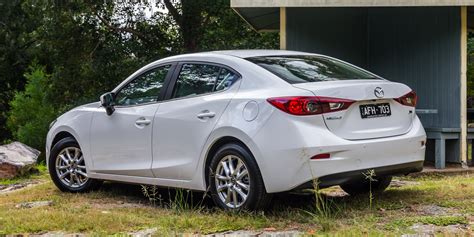 Mazda 3 Sedan Review - auto.teknodaring