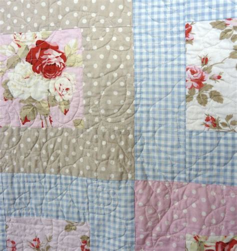 Roses quilting on shabby chic/country cottage style quilt | Shabby chic ...