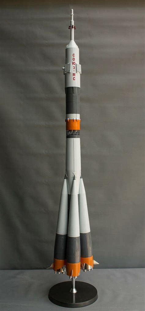 1:72 Scale Model of Russian Rocket Soyuz-fg, Made of Metal 27 Tall - Etsy